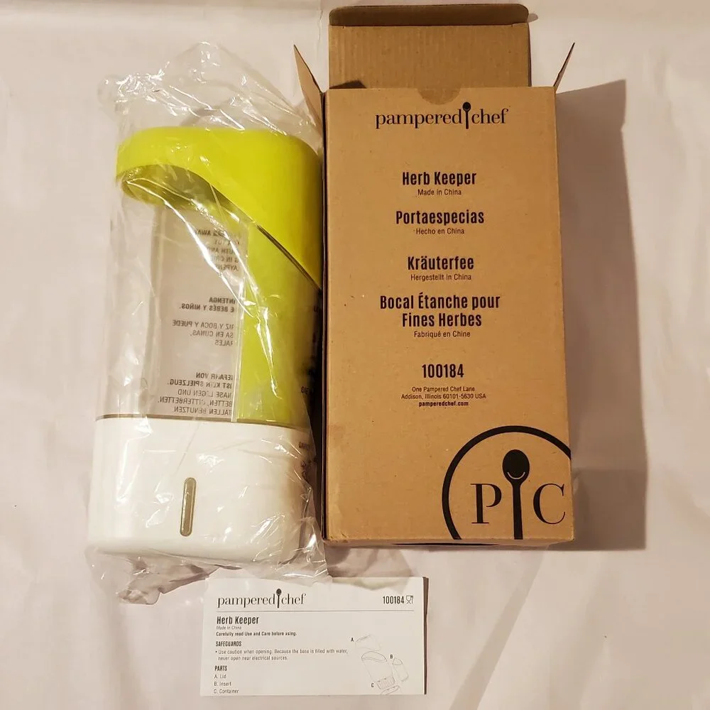 New in Box Pampered Chef Herb Keeper